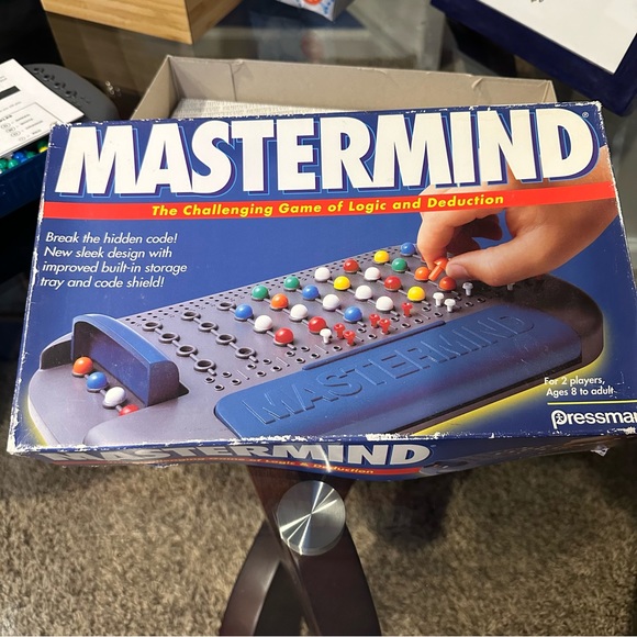 Vintage 1996 Pressman Mastermind Codebreaker 2 Player Board Game of Logic - Picture 4 of 6